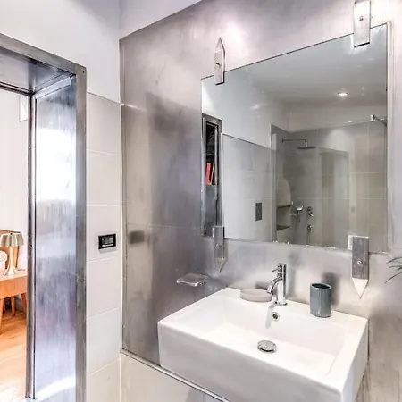 Trastevere At Piazza Giuditta Arcuati