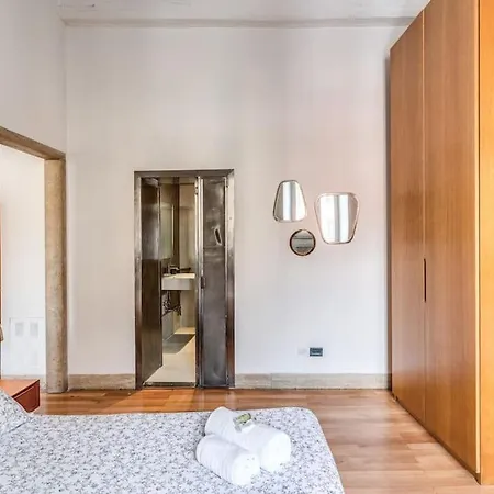 Trastevere At Piazza Giuditta Arcuati Apartamento