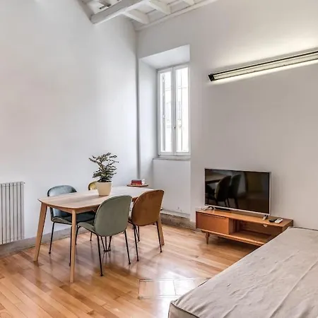 Trastevere At Piazza Giuditta Arcuati